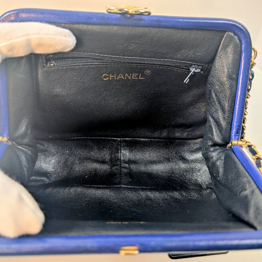 Chanel Vintage Blue Quilted Lambskin Kisslock Tassel Clutch - Picture 11 of 16